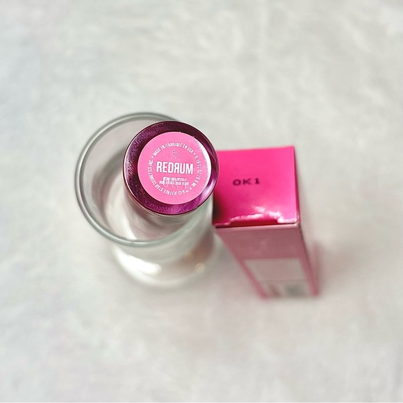 Jeffree Star Redrum Velour Liquid Lipstick Full Size New Sale - Picture 5 of 6